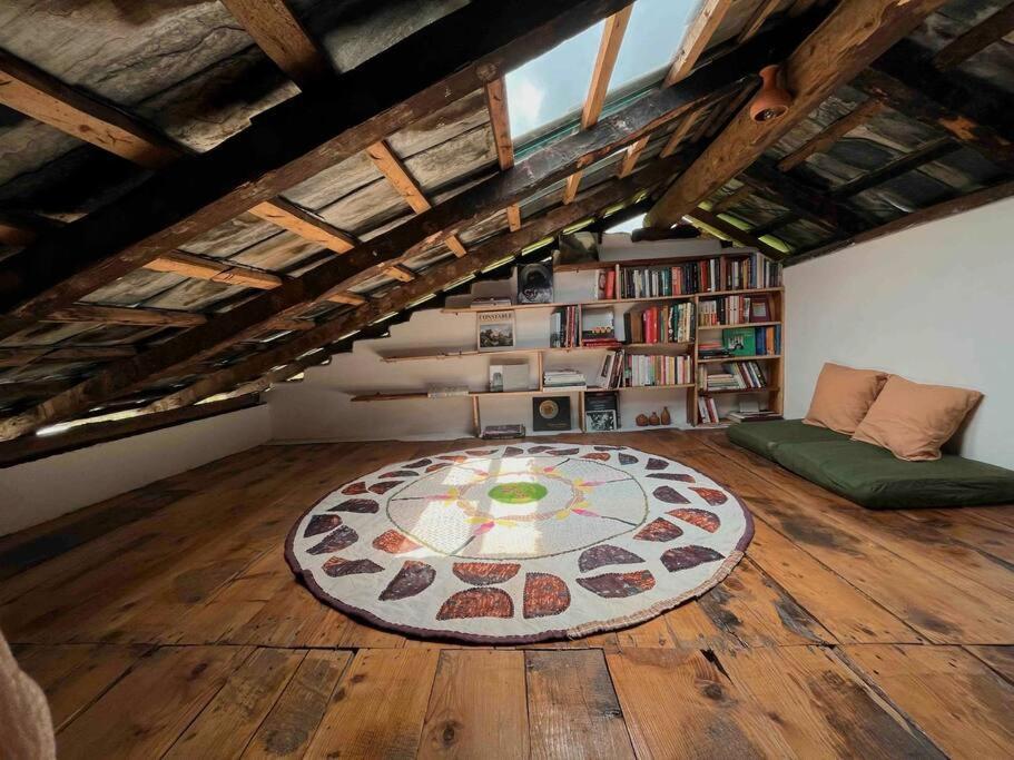 Villa The Attic Library à Bīr Extérieur photo